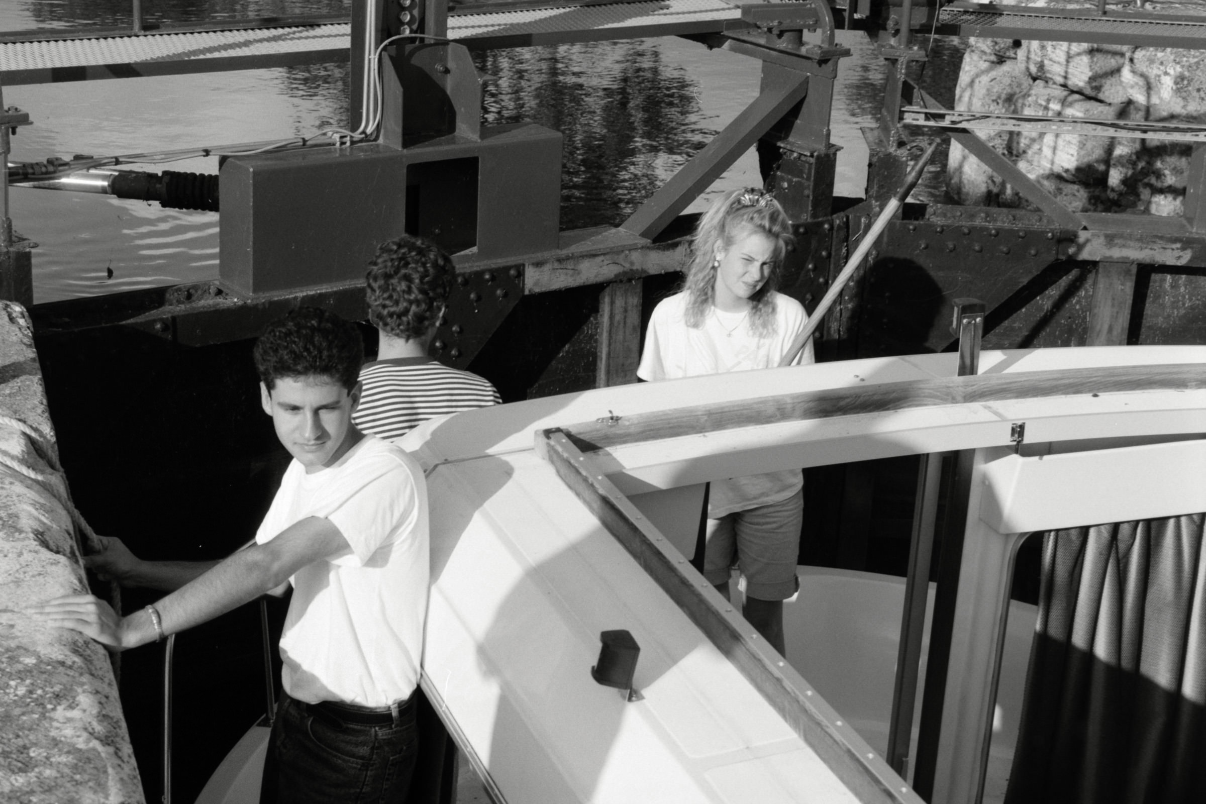 AHP F1990 09 006 sc250506 img21 NLP